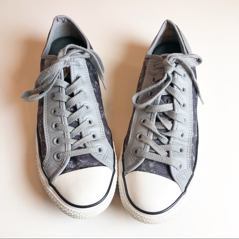 Converse - Picture 2 of 8